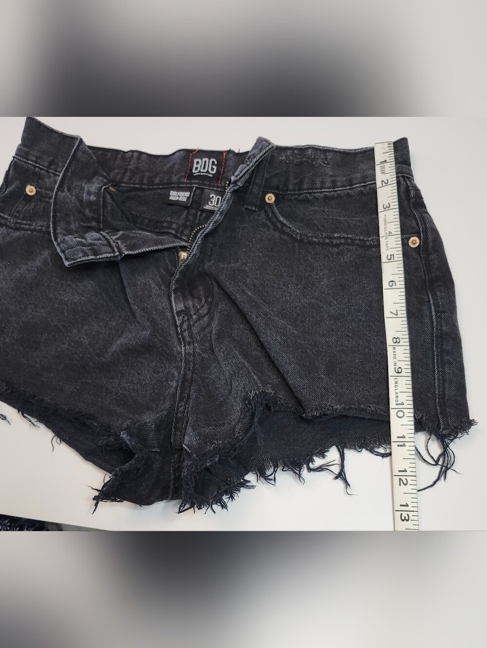 BDG Black Washed Distressed High-Rise Jean Shorts Size 30 - Picture 4 of 6